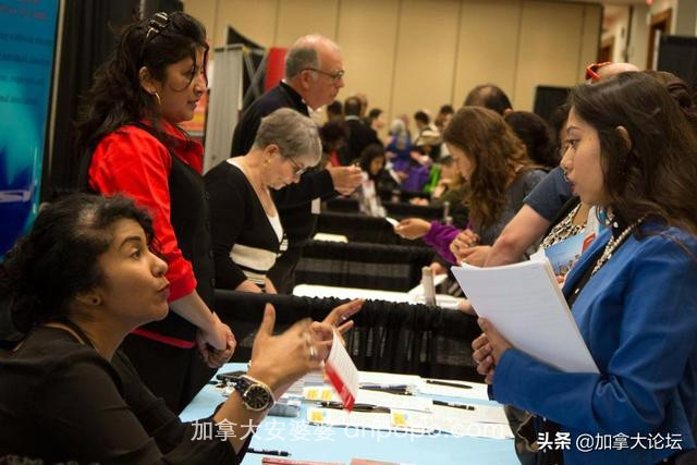 华人移民在加拿大找到工作几率较低