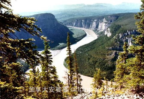 记录地球演化过程最珍贵的档案：加拿大世界自然遗产巡礼