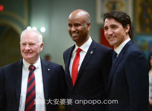 专访｜中国赴加加拿大游客人数大减，加国移民部长却说：不担心