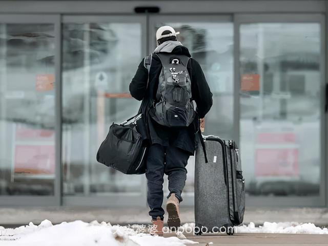 心累！加拿大9万名入境旅客没隔离！政府拒绝透露原因