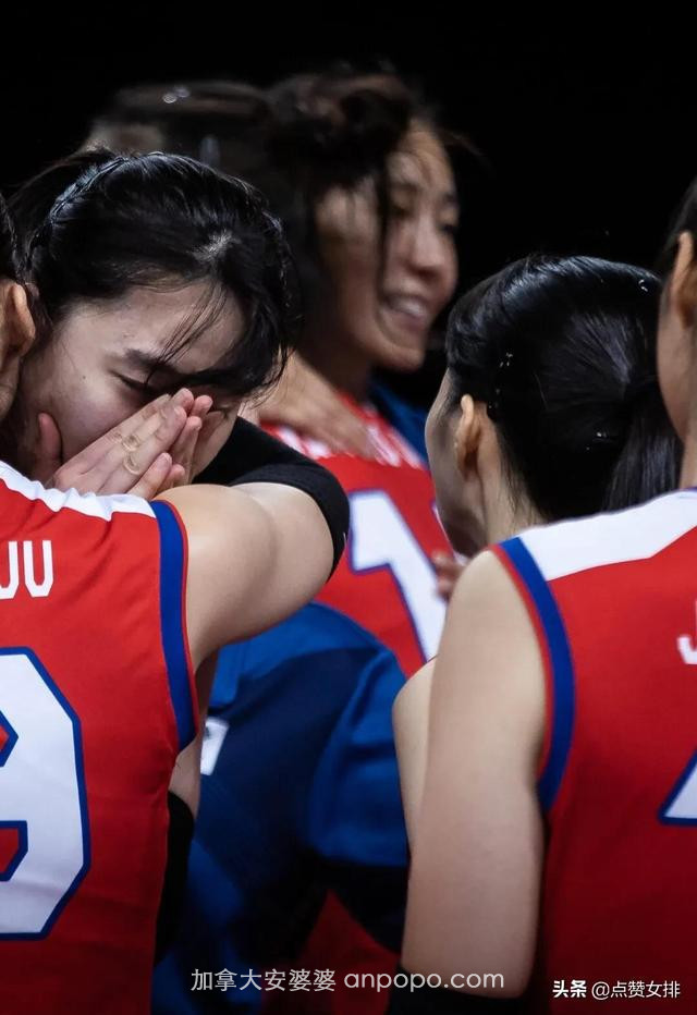 韩国女排打出巅峰一战，金软景狂砍23分，艰难逆转加拿大获第三胜