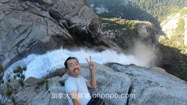 这位华人从墨西哥徒步走到加拿大：在瀑布下洗澡，在雪山融水里游泳