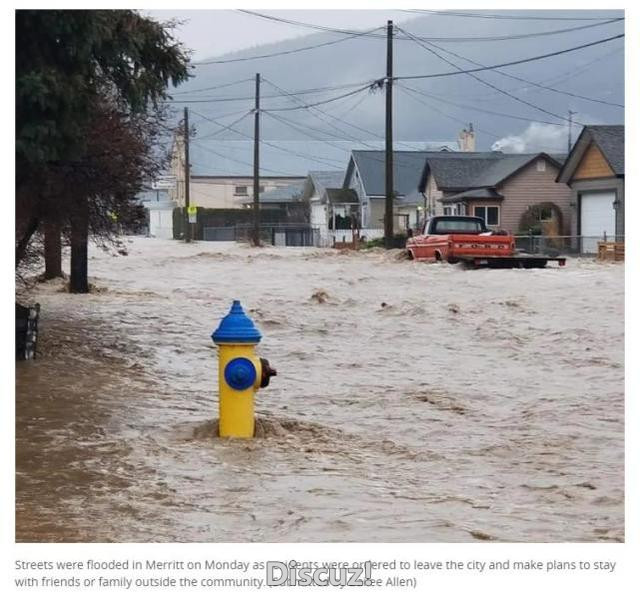 山火过后又遭洪水袭击，加拿大一市居民被要求无限期远离家园