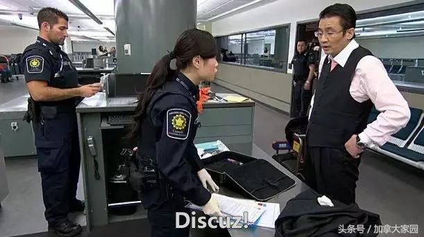 入境加拿大，中国人手机频繁被搜查？你也可能遇到，正确方法是