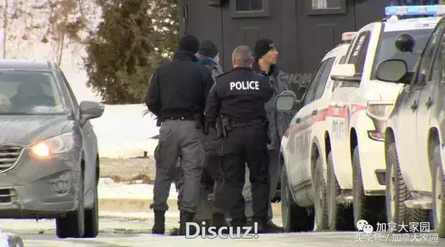 突发！男子持枪占领加拿大皇家银行（RBC），附近有大量妇女儿童