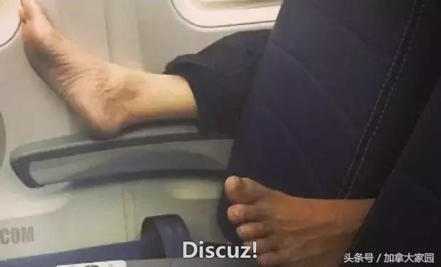 这位空姐拍下飞机上乘客的奇葩行为，这些你遇到过吗？